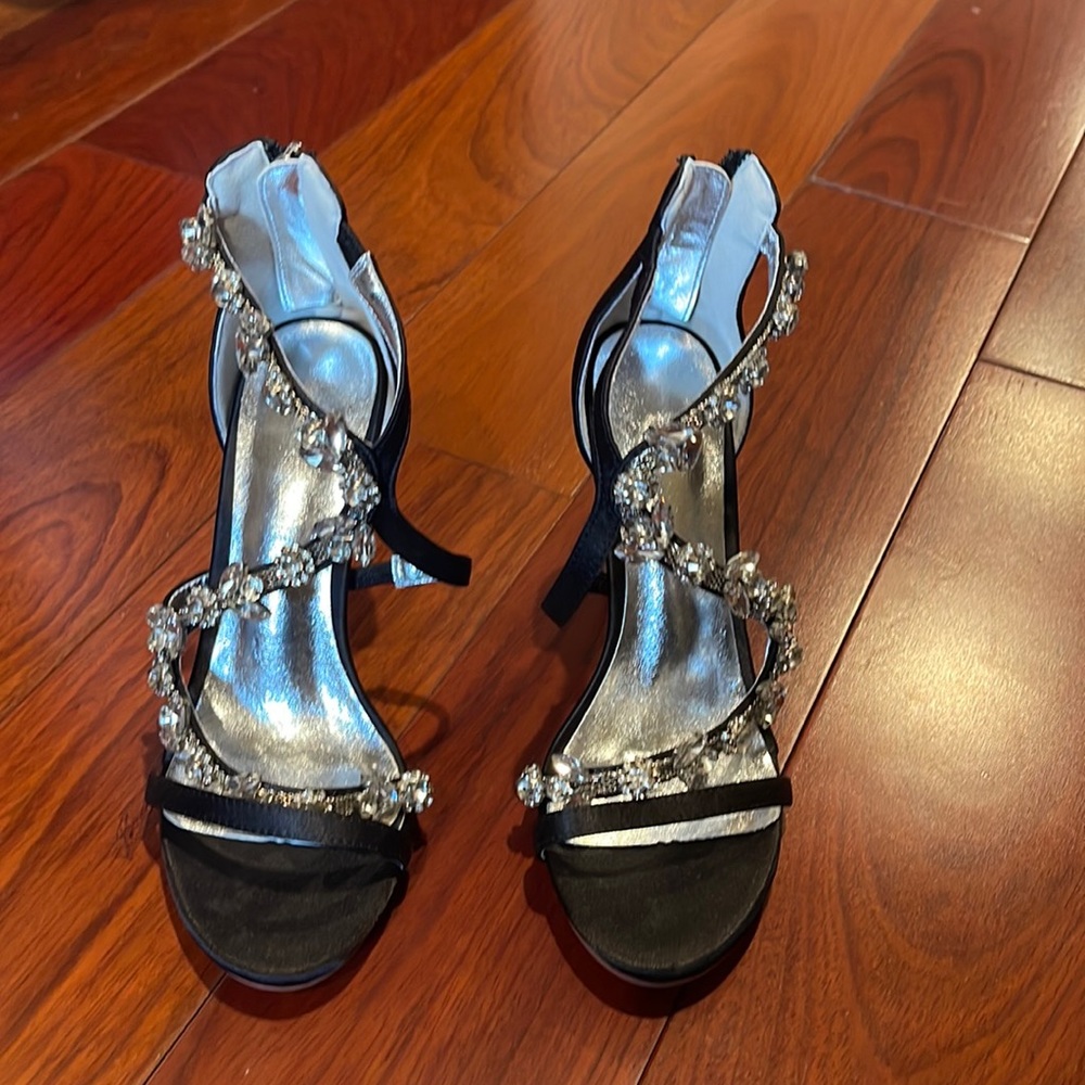 Black Crystal Embellished Heels size 37 (unbranded)
